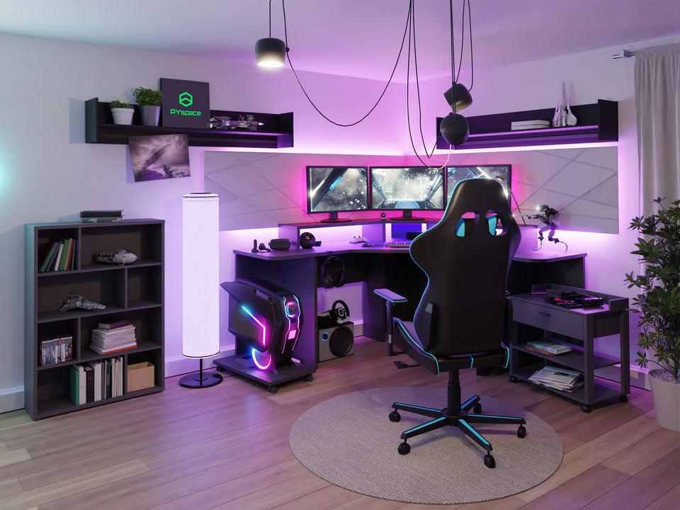 Mały pokój z biurkiem narożnym